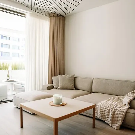 Apartamento Nieuw Vlakbij Het Met Terras En Privegarage *